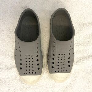Native Shoes Unisex Toddler Kids Slip On Gray Sneaker Size C13